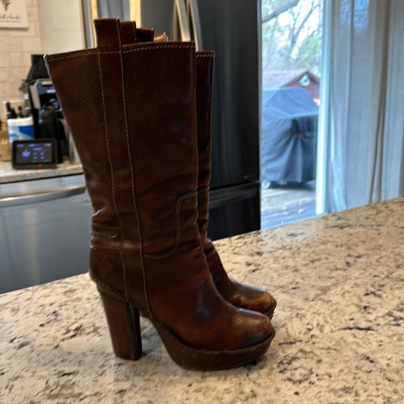 Frye Victoria mid distressed boots size 8.5 - Picture 4 of 15